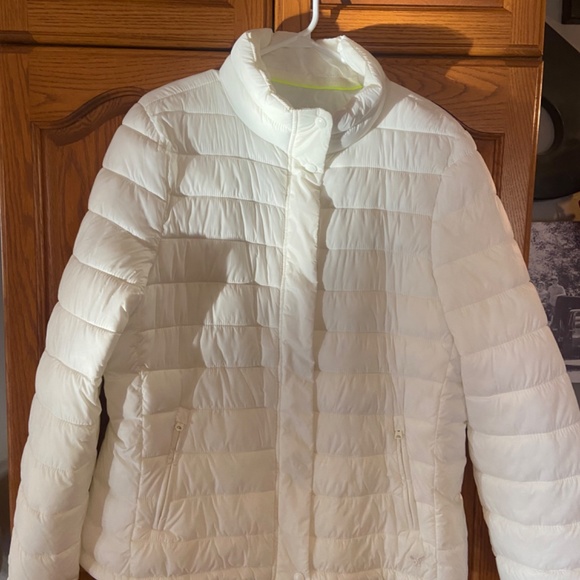 Winter puffer jacket - Picture 3 of 8